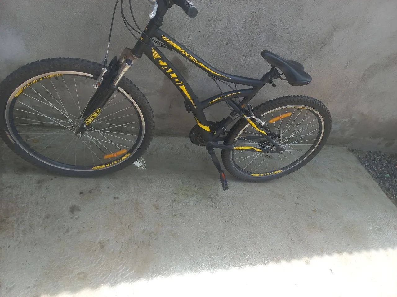 Vendo  bicicleta simi nova $ 380 mais informações * 