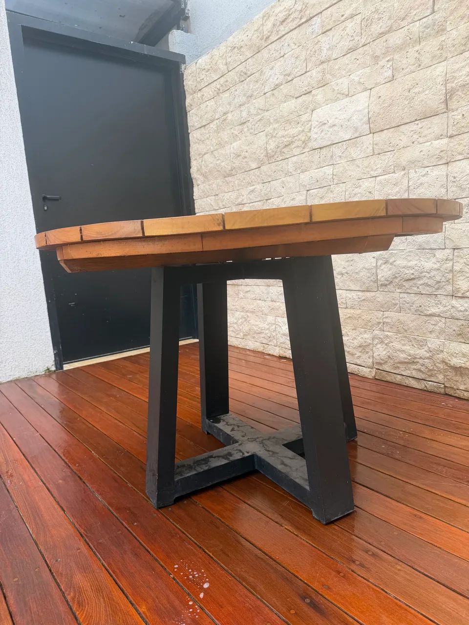 Mesa de madeira 5 lugares para área externa  - Foto 4