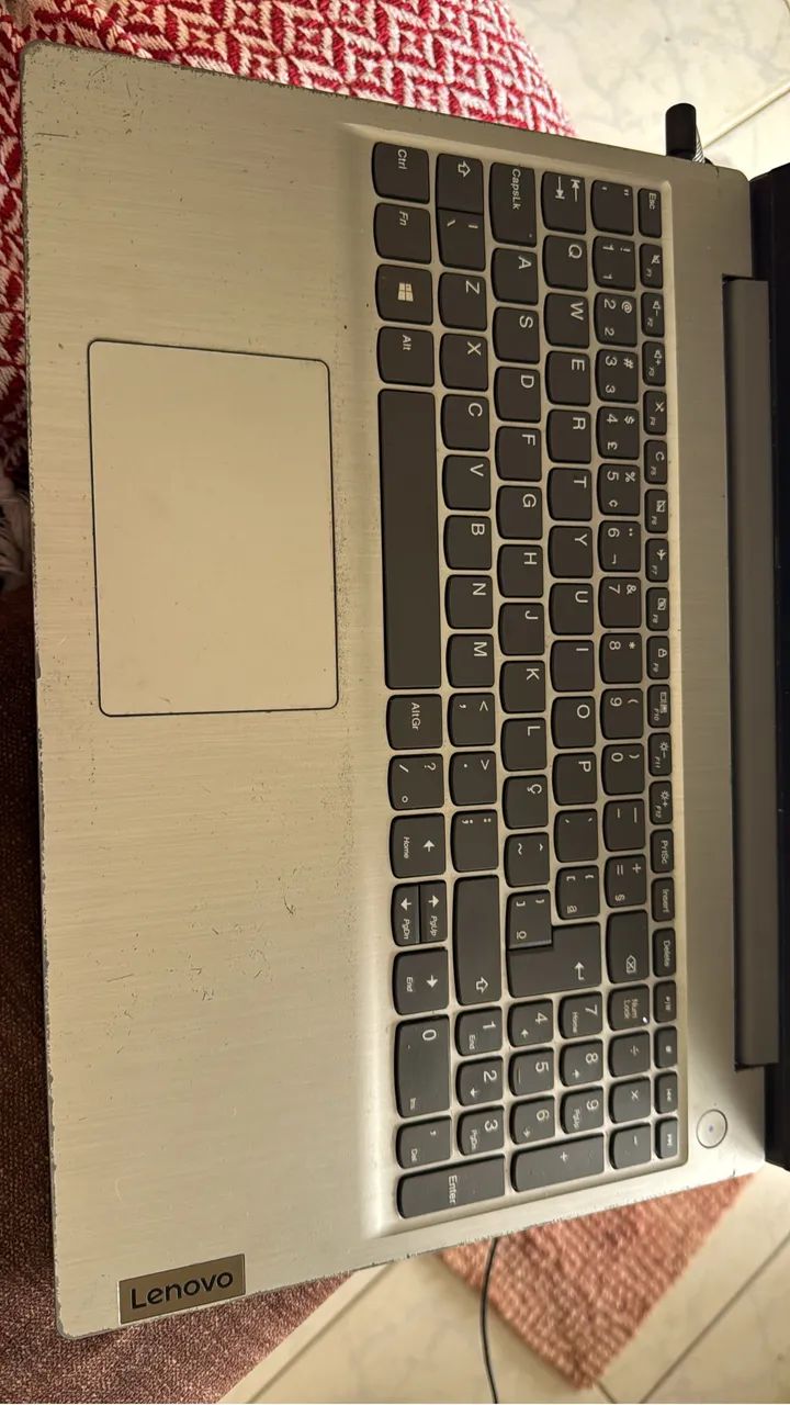 Notebook Lenovo Ideapad i3 Usando - Foto 2