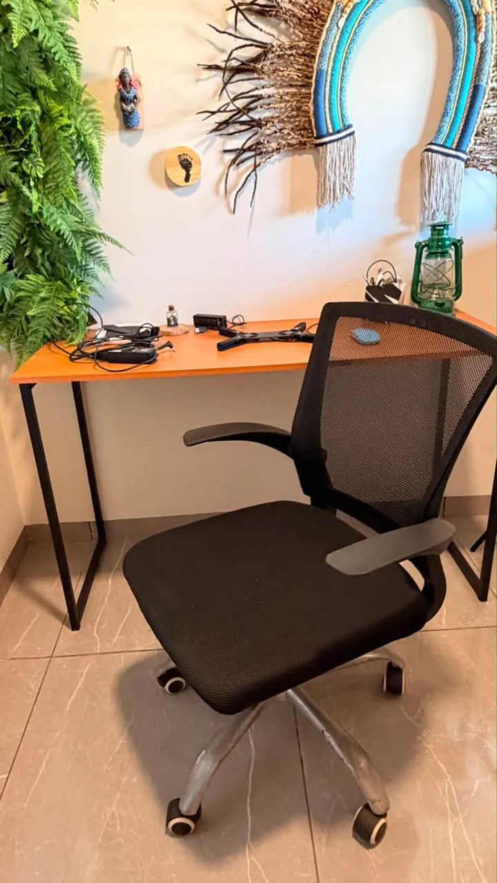 Mesa e cadeira escritório  - Foto 2