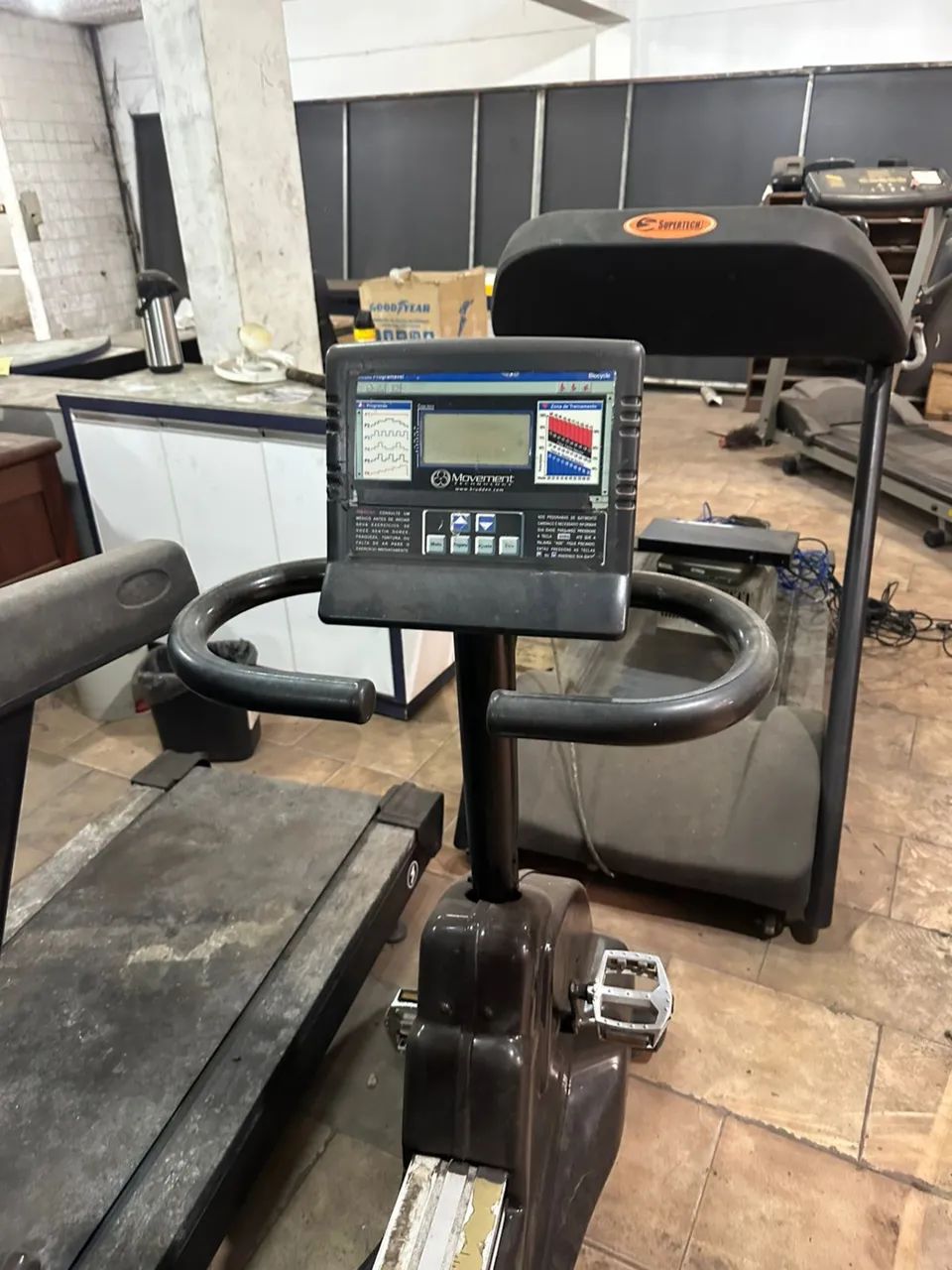 Equipamentos de Academia (Esteiras e Bicicletas) - Foto 4