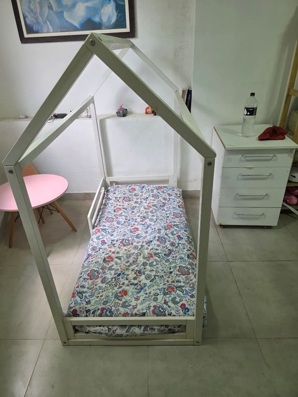 Mini cama montessoriana com colchão 
