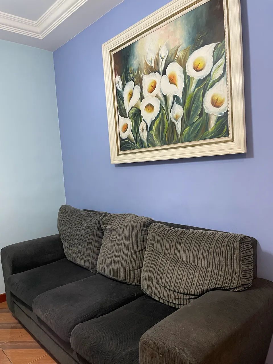 Vendo 2 sofás usados, em bom estado de conservação. - Foto 2