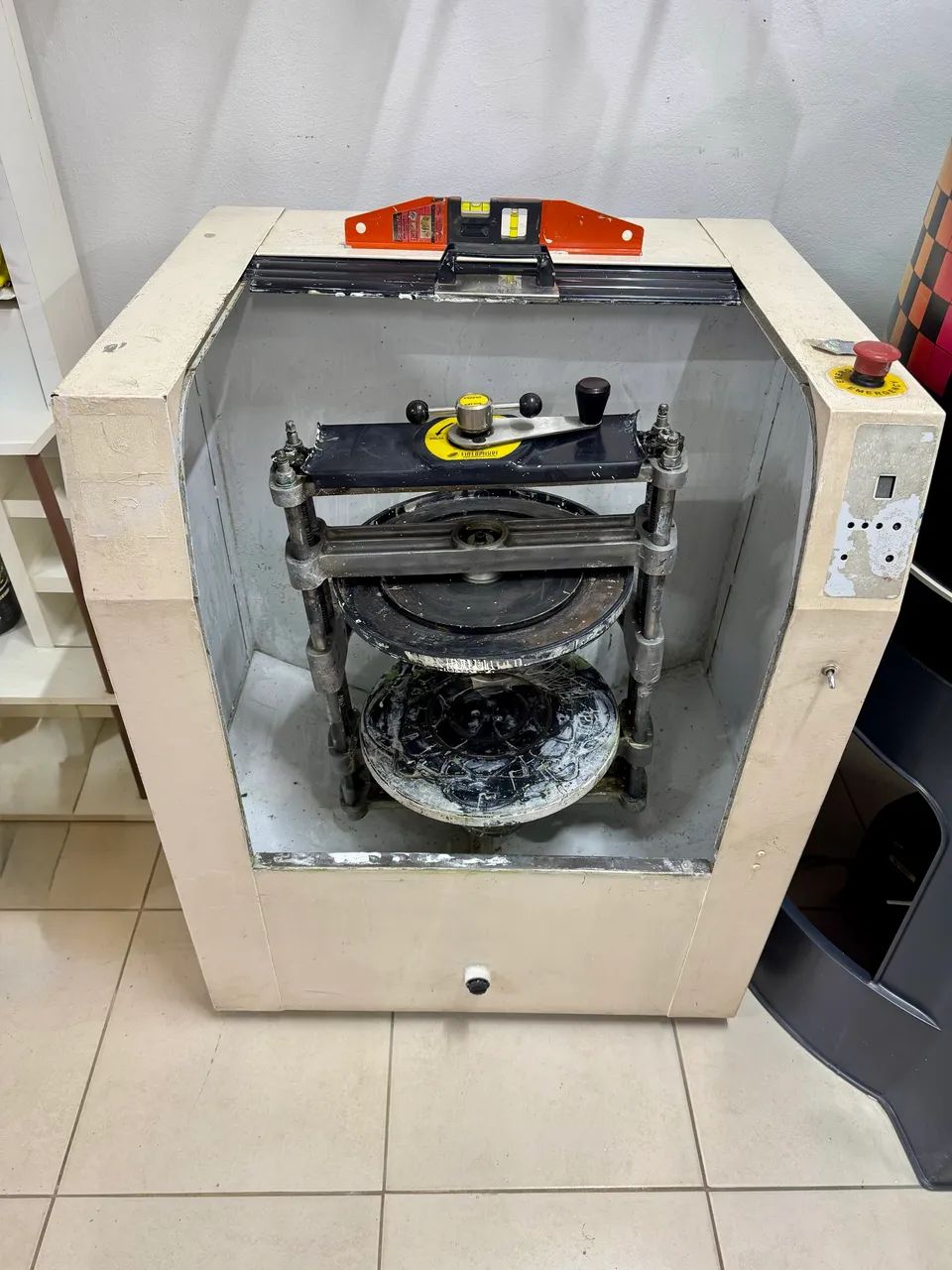 Máquina Tintométrica Suvinil Completa + Batedor de Tintas  - Foto 2