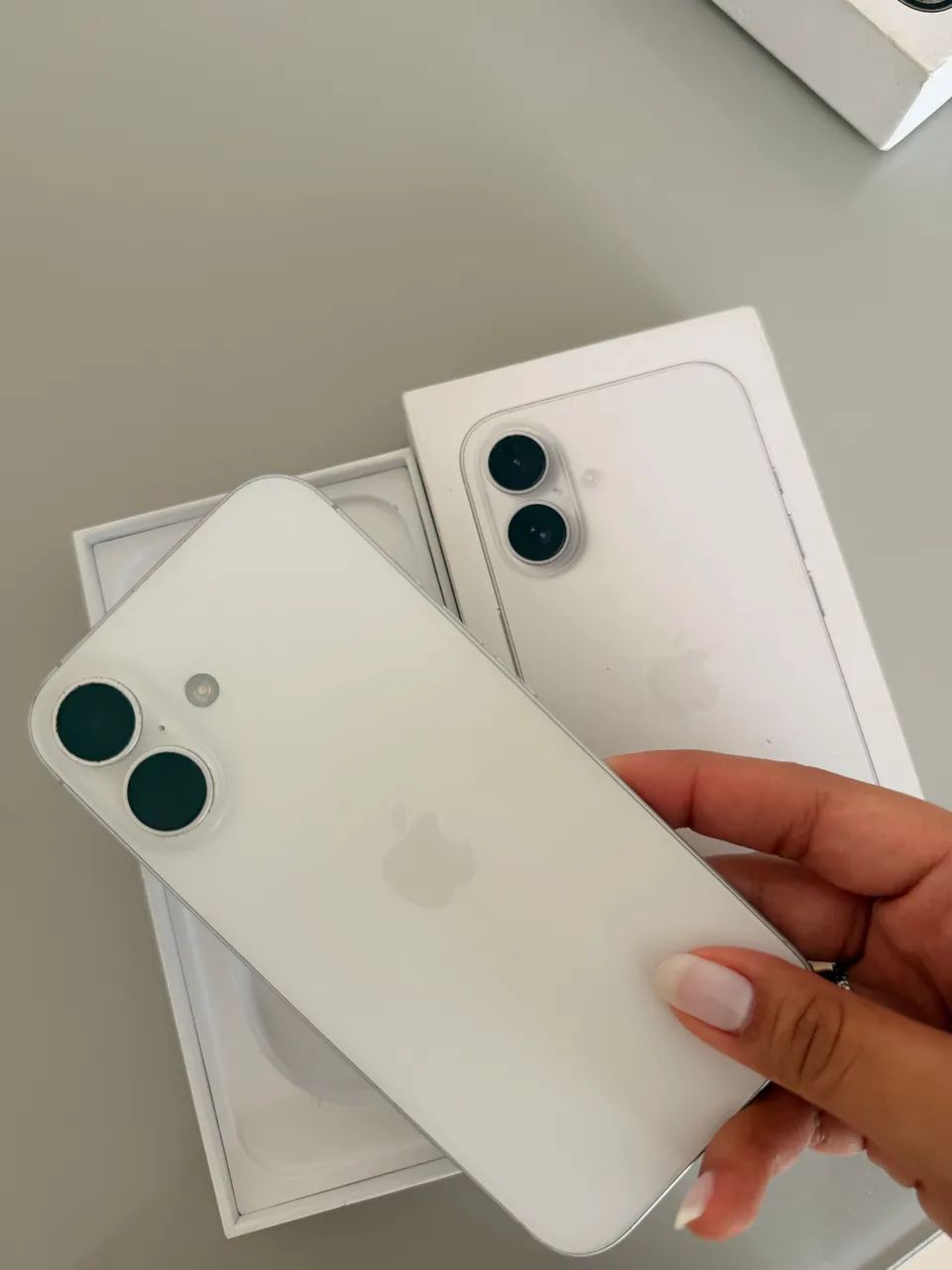 iPhone 16 128 GB branco 