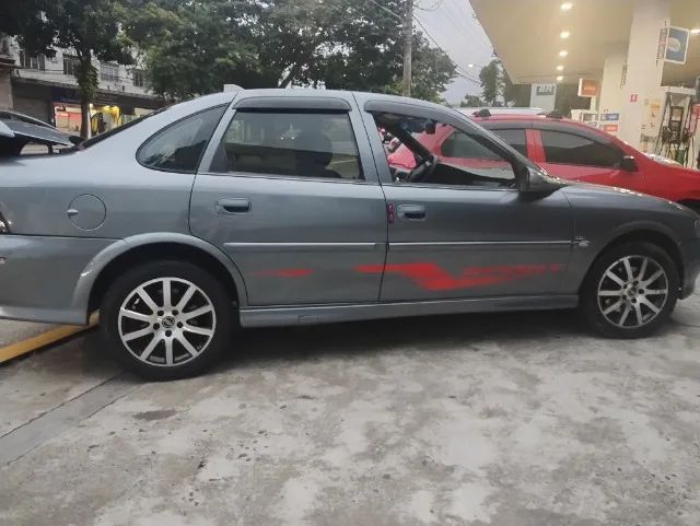 Chevrolet Vectra Vectra CD 2.2 16V / 2.0 16V Mec./Aut. 2001