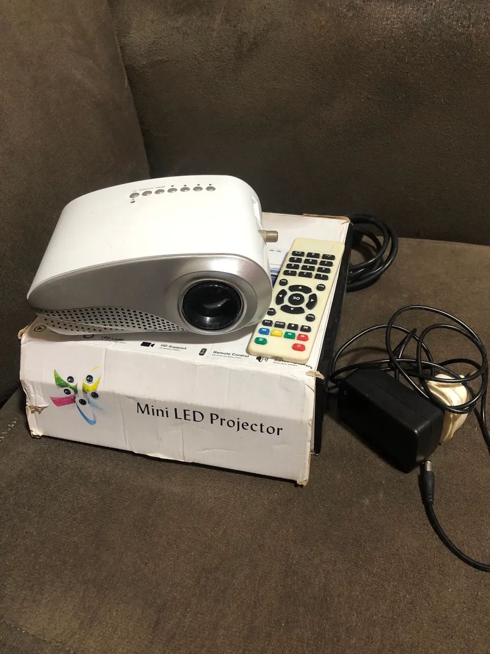 Mini Projetor LED