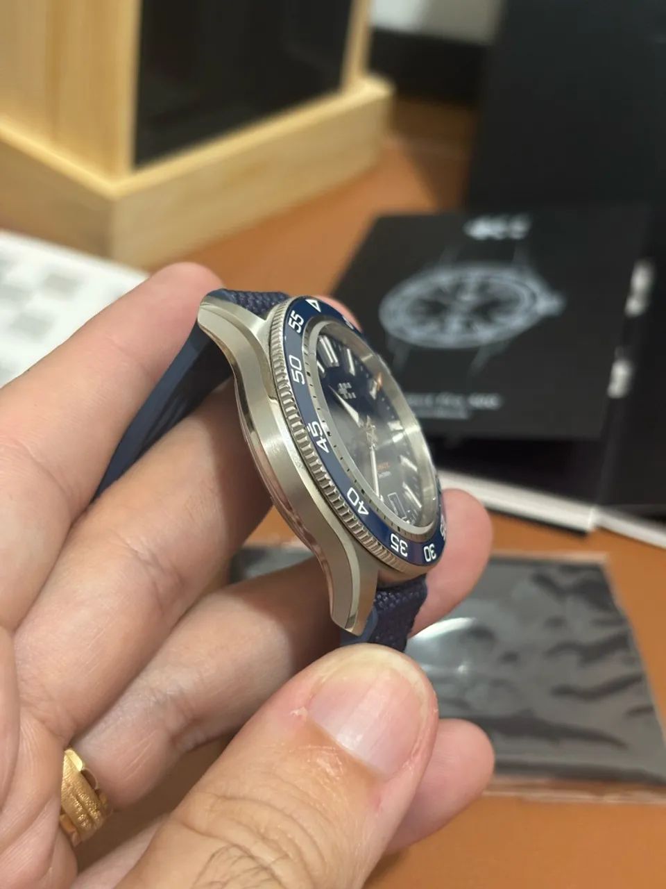 Christopher Ward C60 Trident Pro 300 38mm - Full Set - Foto 3