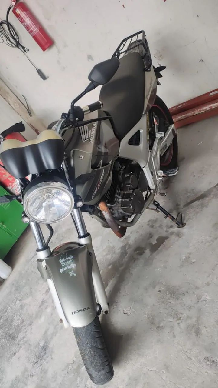 CBX Twister 250 - Foto 2