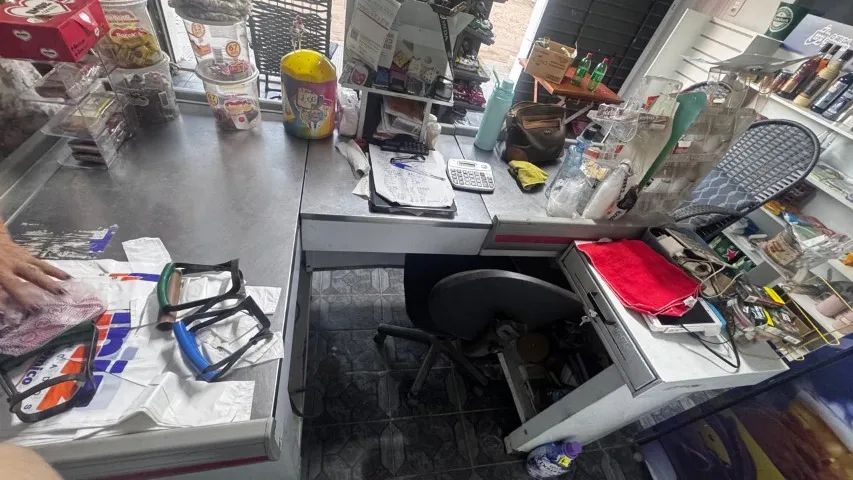 Balcão Checkout / Caixa para Mercadinho e Comércio (Com Gaveta c/ Chave e Suporte de Monit - Foto 2