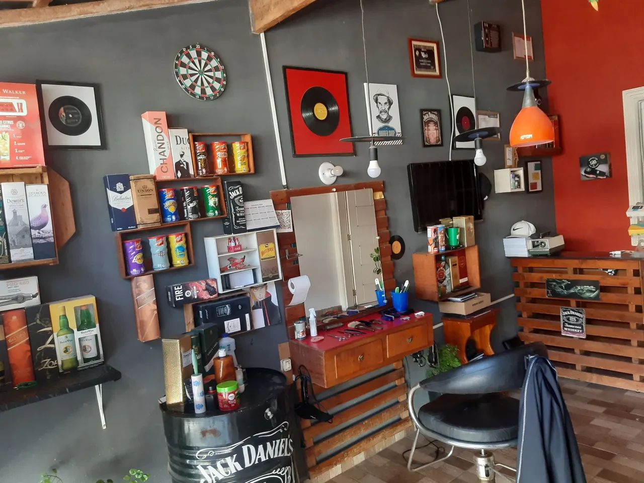 Vendo barbearia  completa(os intens)2100,00