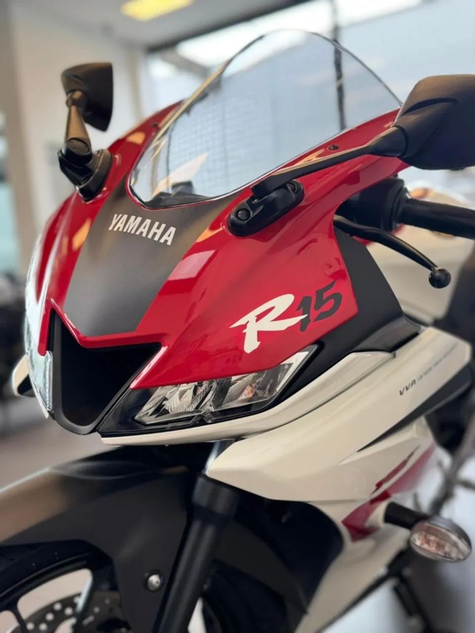R15 ABS 70TH  - Foto 4