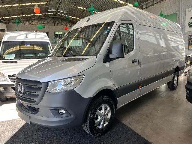 Mercedes-Benz Sprinter 417 FURGÃO EXT. L.T.A DIE. (E6) 2026