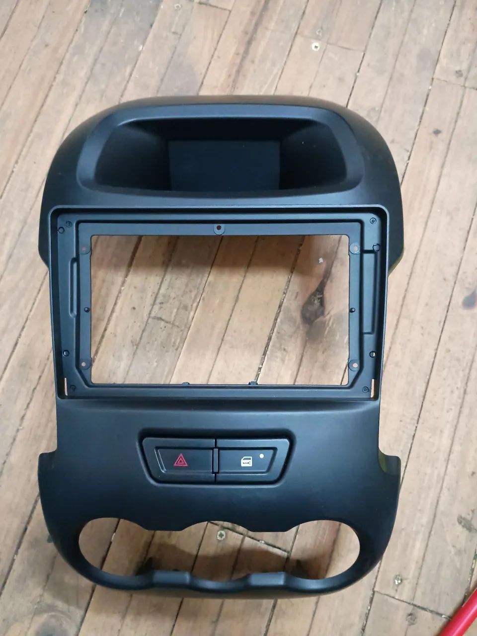 Moldura 9 polegadas Ford Ranger 2012/2016