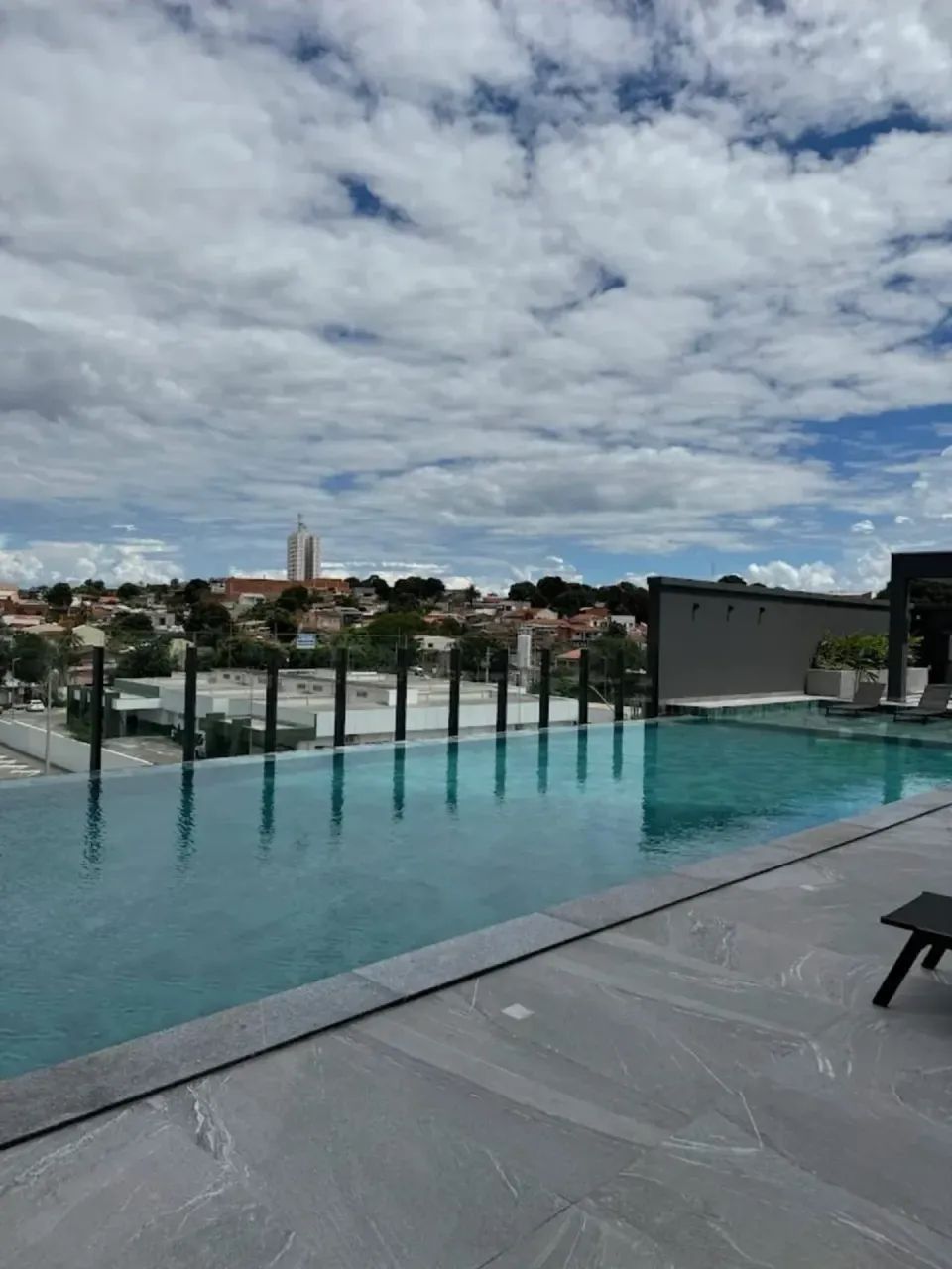VENDO APARTAMENTO NO EDIFÍCIO URBANIT