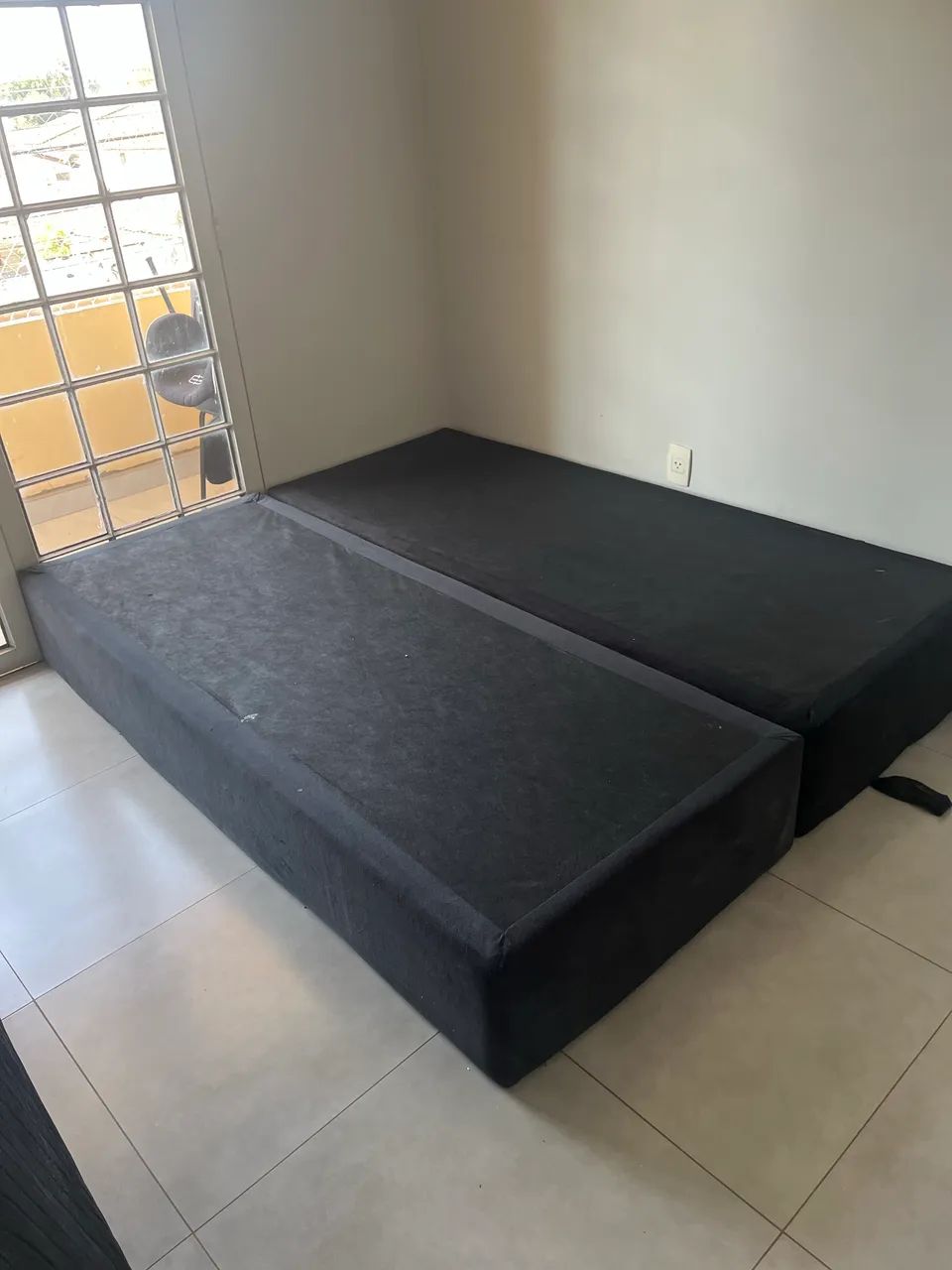Vendo base cama Quenn com colchão  - Foto 3