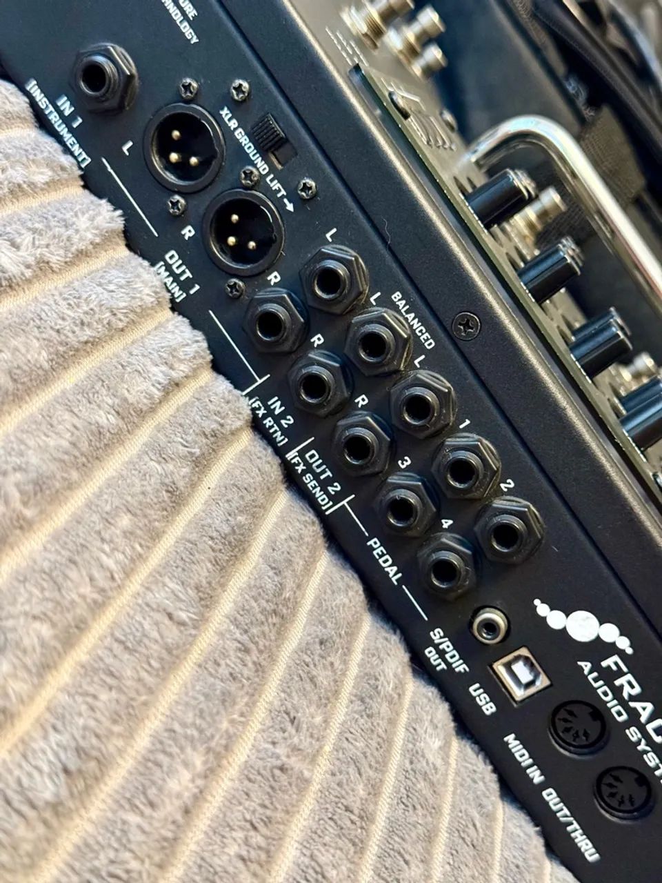 FRACTAL AUDIO SYSTEMS AX8 ? MODELADOR DE AMPLIFICADORES +