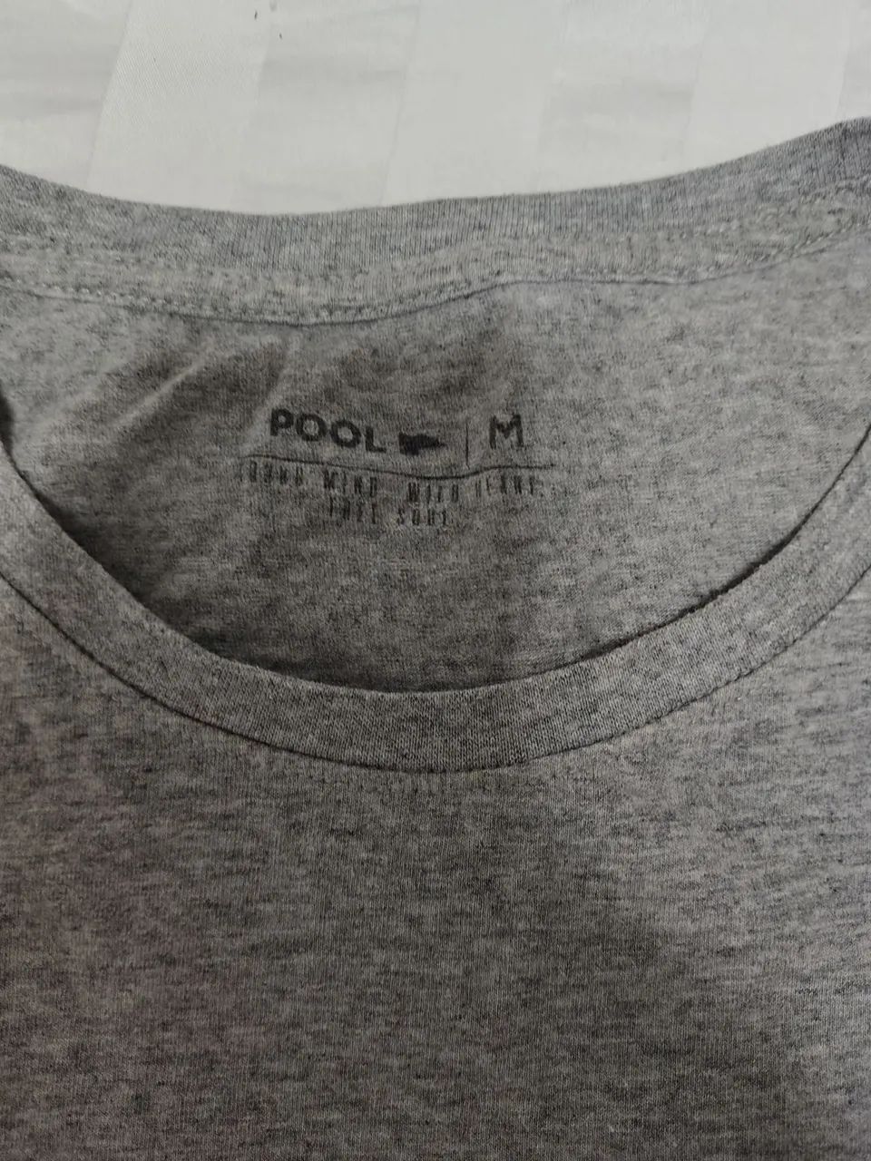 Camiseta casual cinza Pool - Foto 2