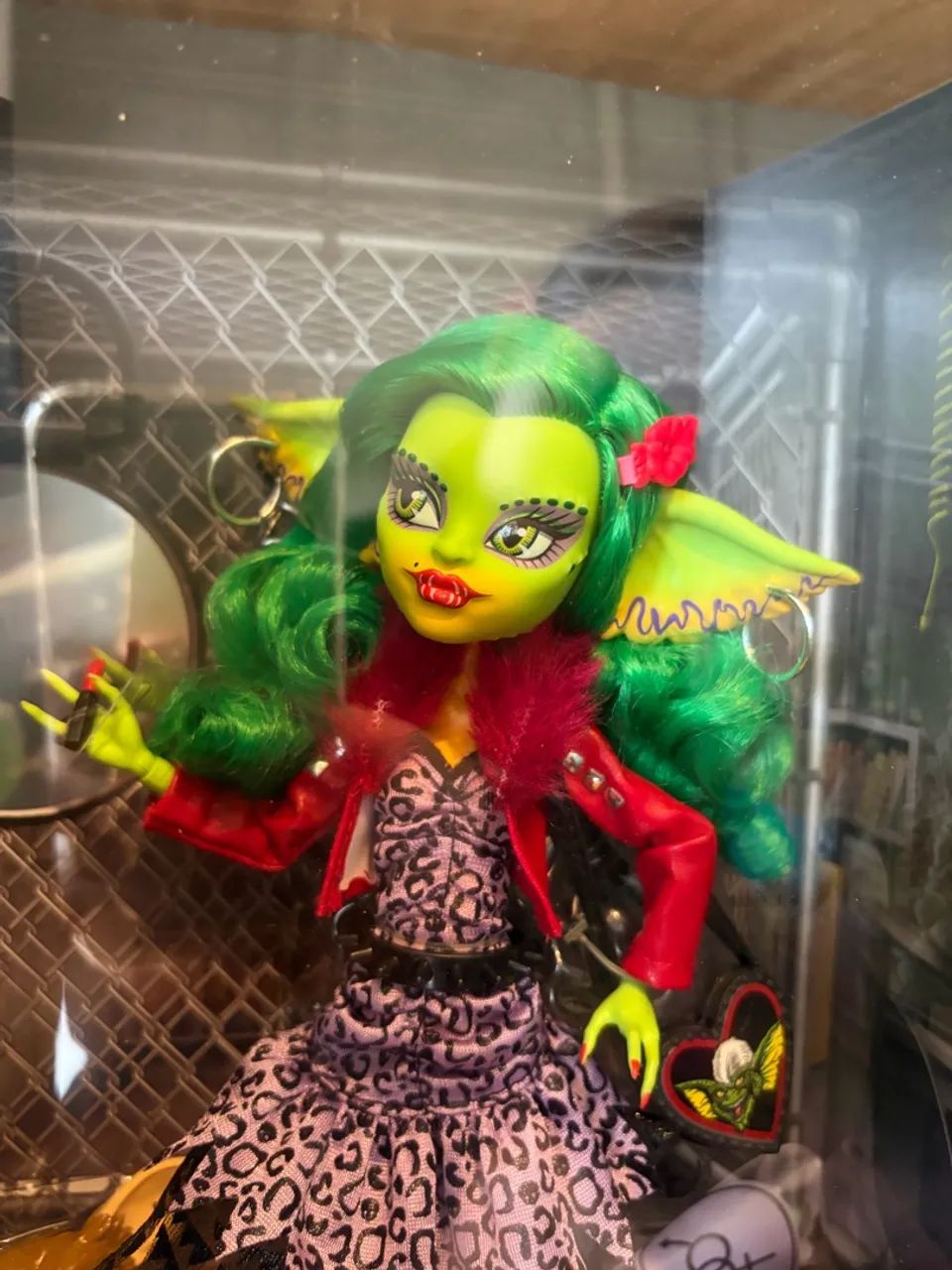 Boneca Skullector Monster high Greta Gremilins  - Foto 5
