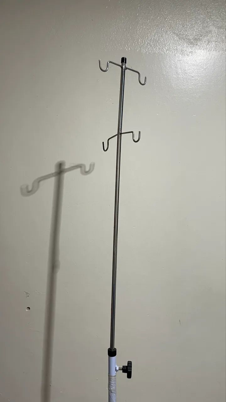 Suporte soro com rodas - Foto 3