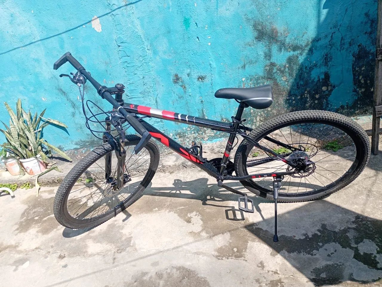 Vendo duas bicicletas,  01 aro 29. Outra aro 20 - Foto 2
