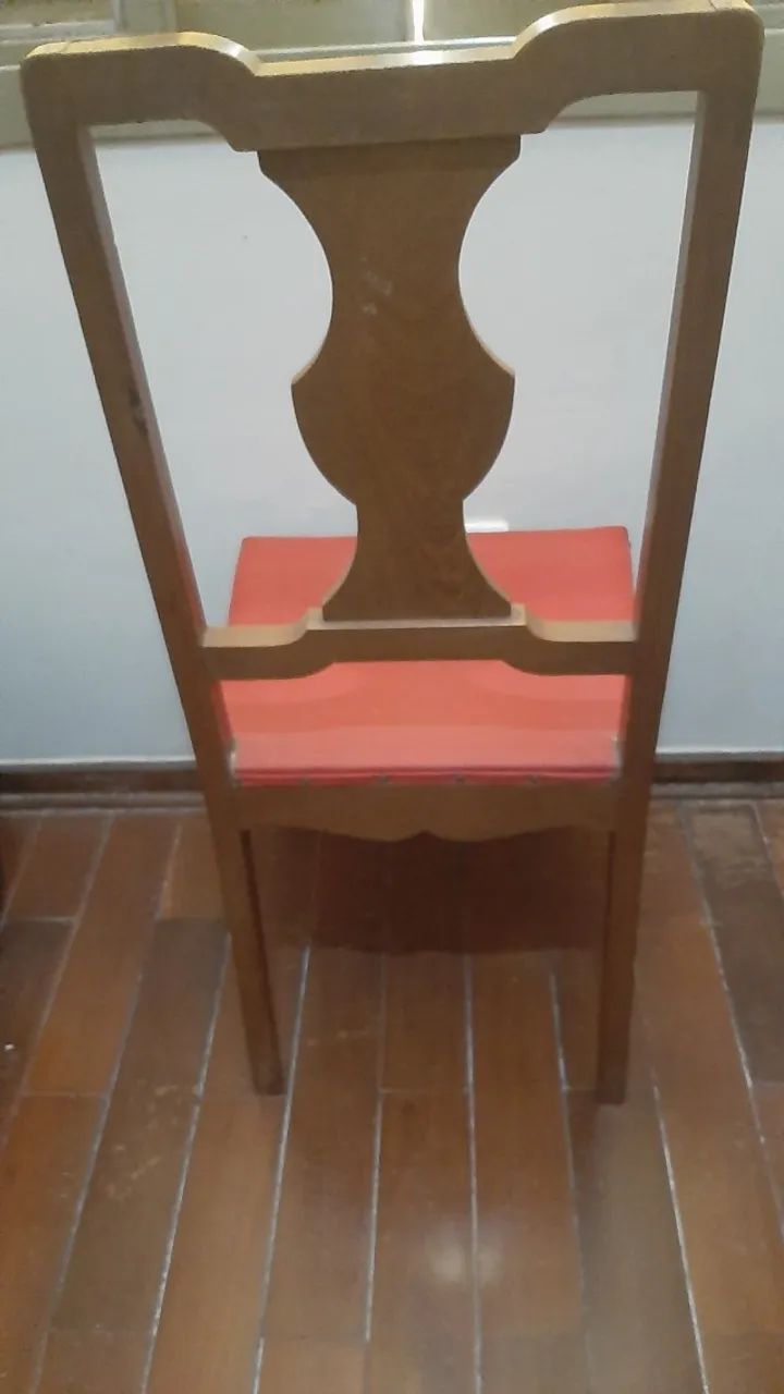 CADEIRA ANTIGA DE MADEIRA(MACIÇA) ESTILO PROVENÇAL - VINTAGE - Foto 4