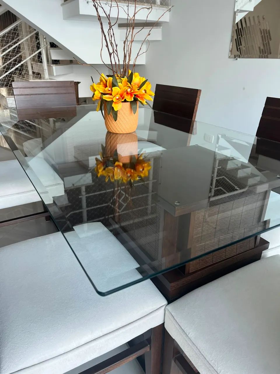 Mesa de jantar madeira maciça / de vidro com 6 cadeiras 