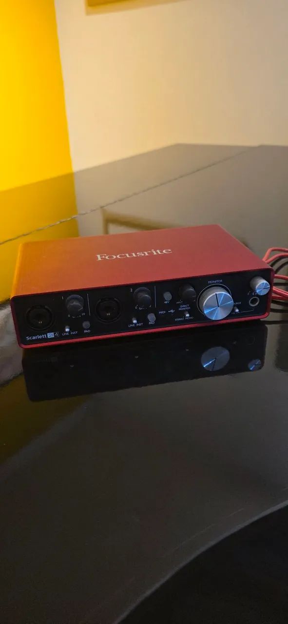 Interface de áudio Focusrite Scarlett 2i4. - Foto 2