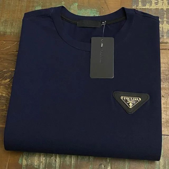 Camiseta Prada Azul Marinho.