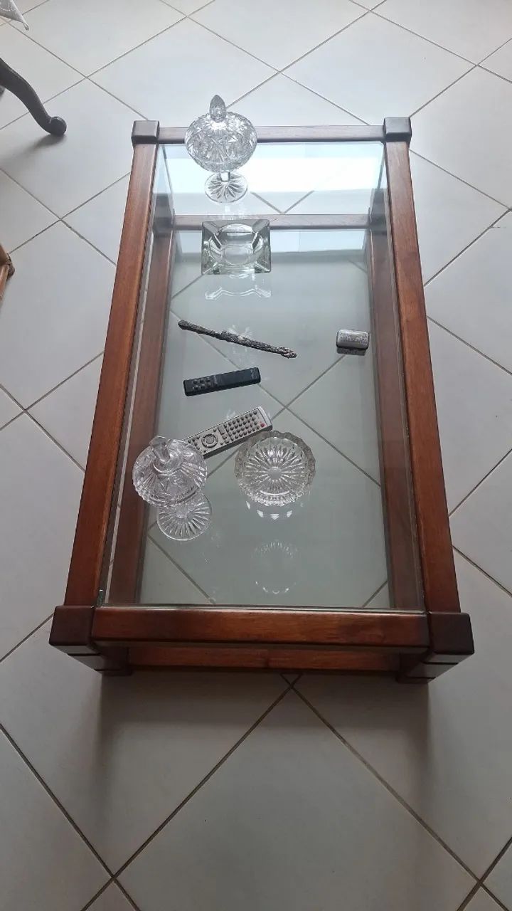Mesa de centro em madeira