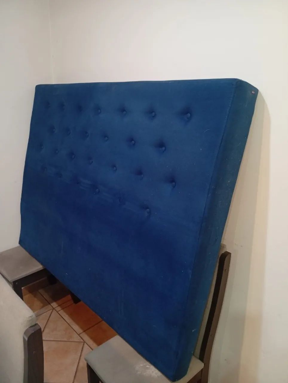 Cabeceira Estofada Probel - Cama Queen Size - Muito nova (aceito proposta) - Foto 5