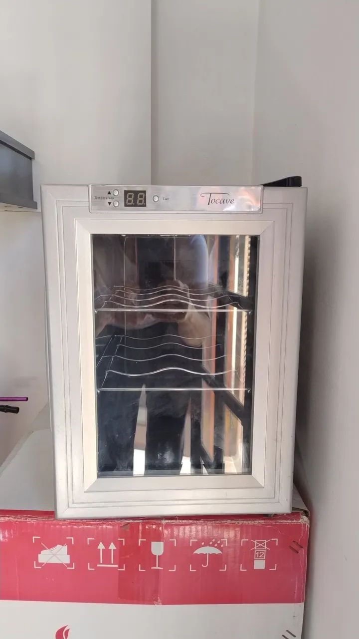 Adega de vinho elétrica 