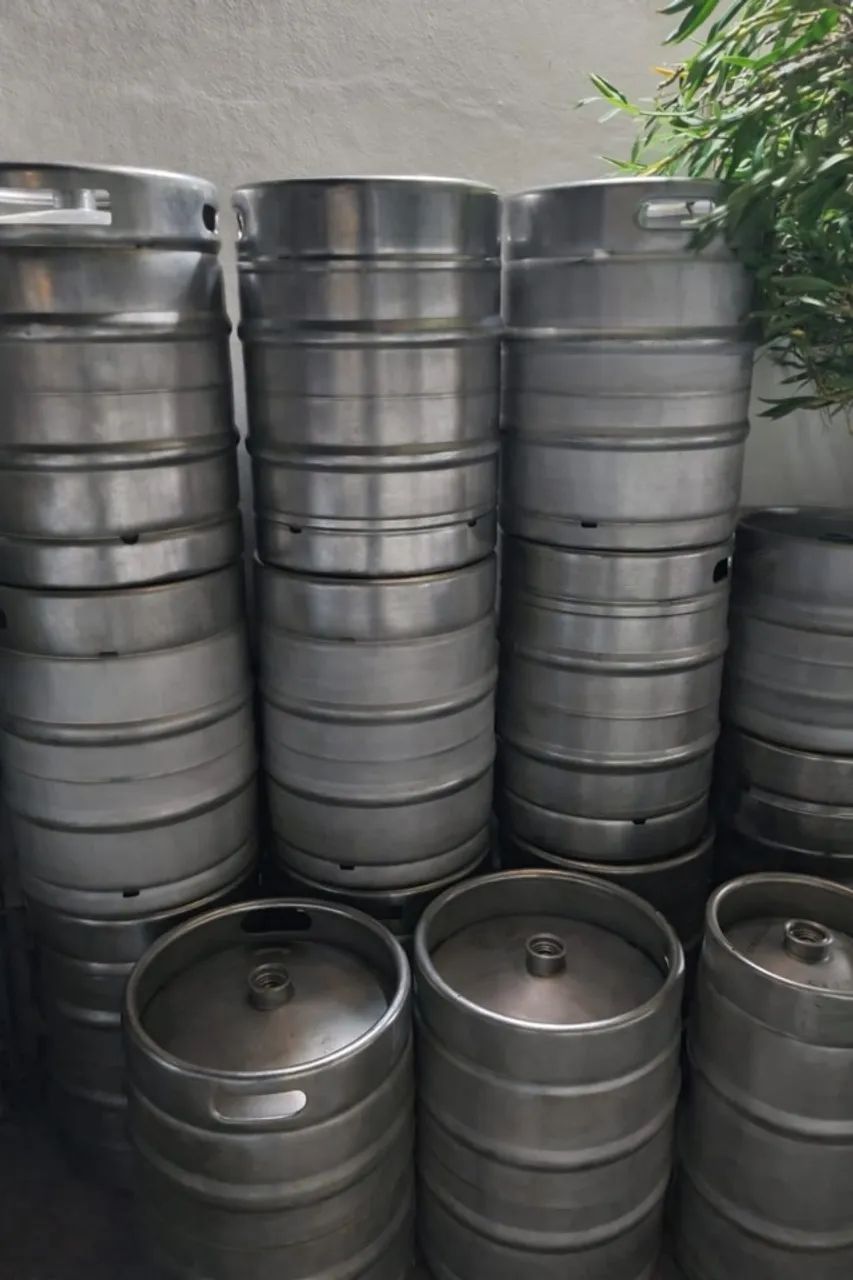 Barris de CHOPP de 30L e 50L em excelente estado de uso
