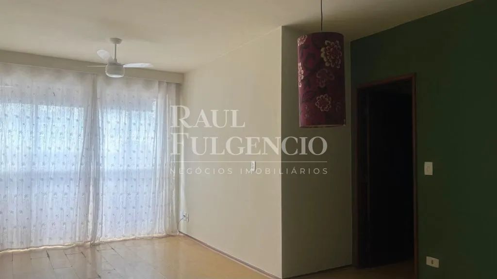 Apto no Centro | 3 quartos sendo suíte - Foto 2