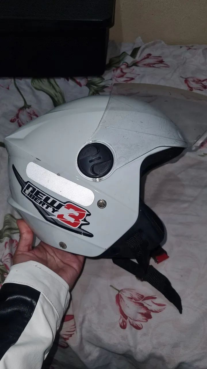 Capacete