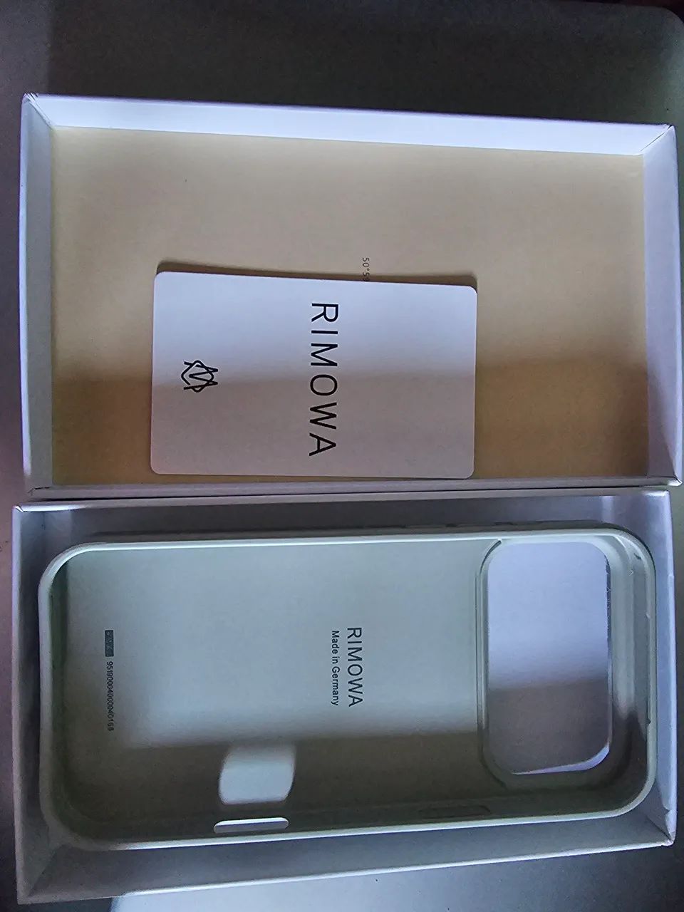 Capinha Rimowa 17 Pro Max Cinza - Foto 2