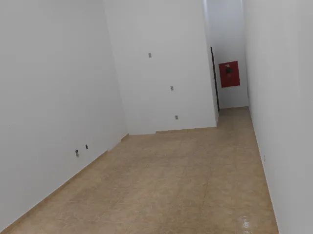 Loja comercial centro de macaé, proximo as lojas americanas, calçadão.  