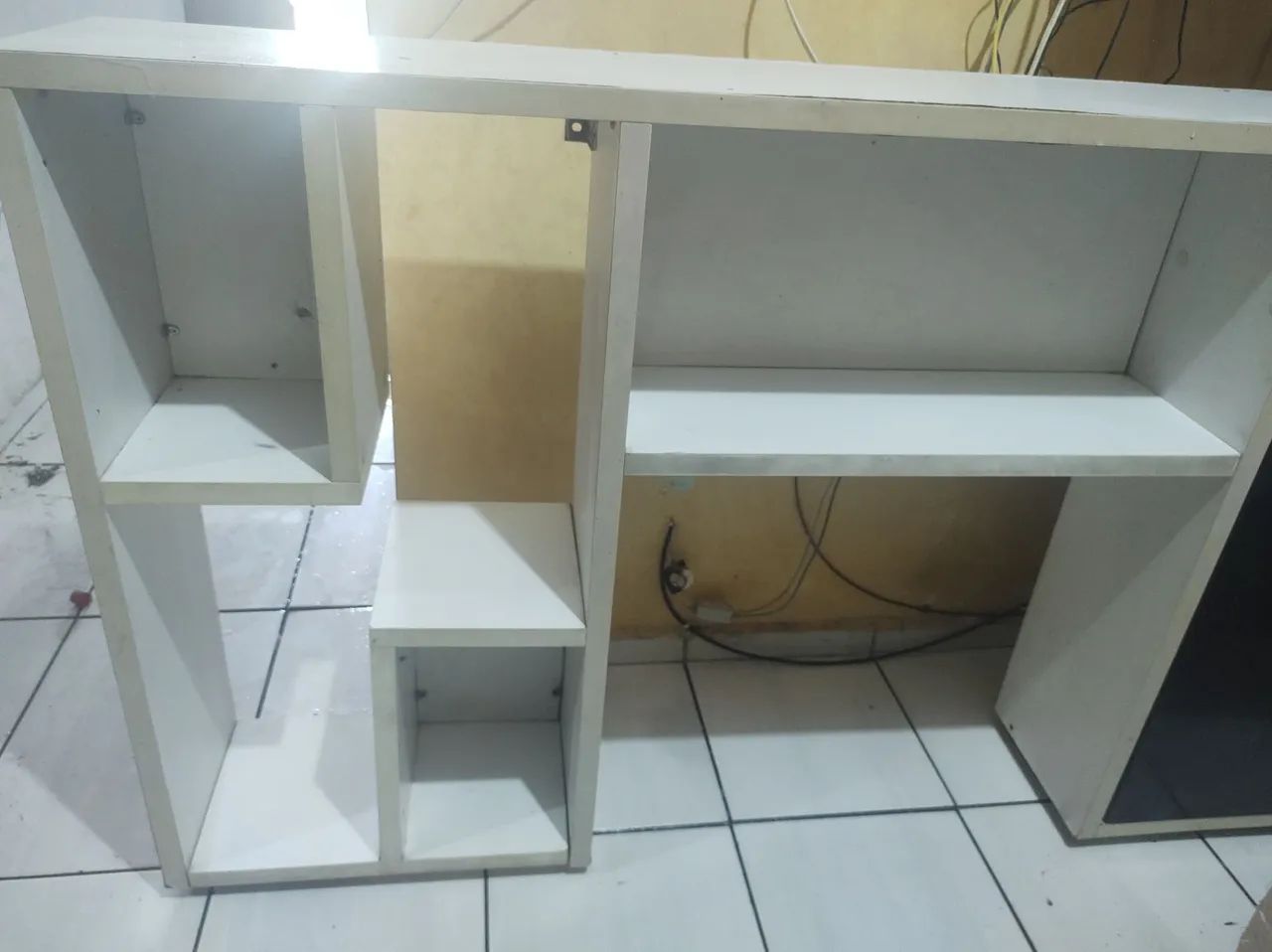 Rack para TV / Escrivaninha Multifuncional com Nichos e Armário - Foto 4