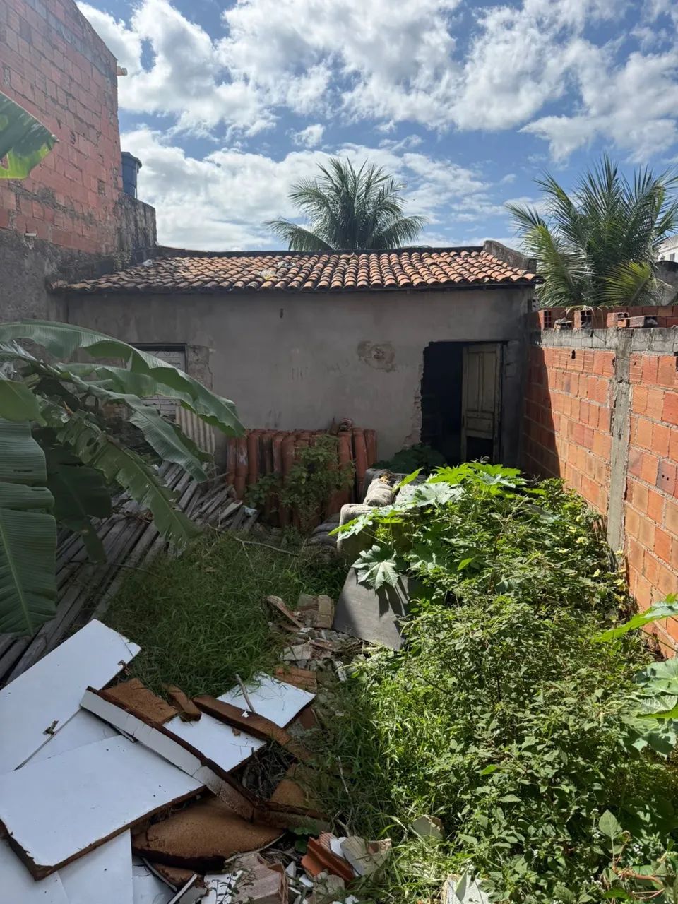 Vendo casa com 1/4 Loteamento Jardim Mariana - Foto 2