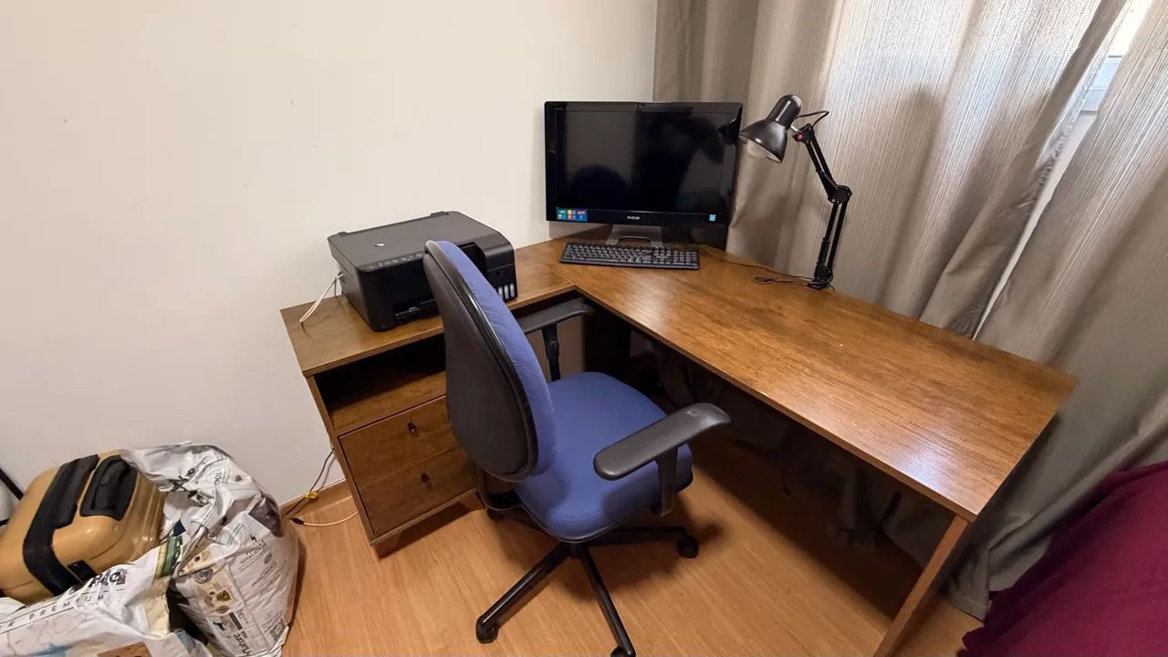 Mesa de Escritório em L / Canto com Gaveteiro - Madeira - Foto 5