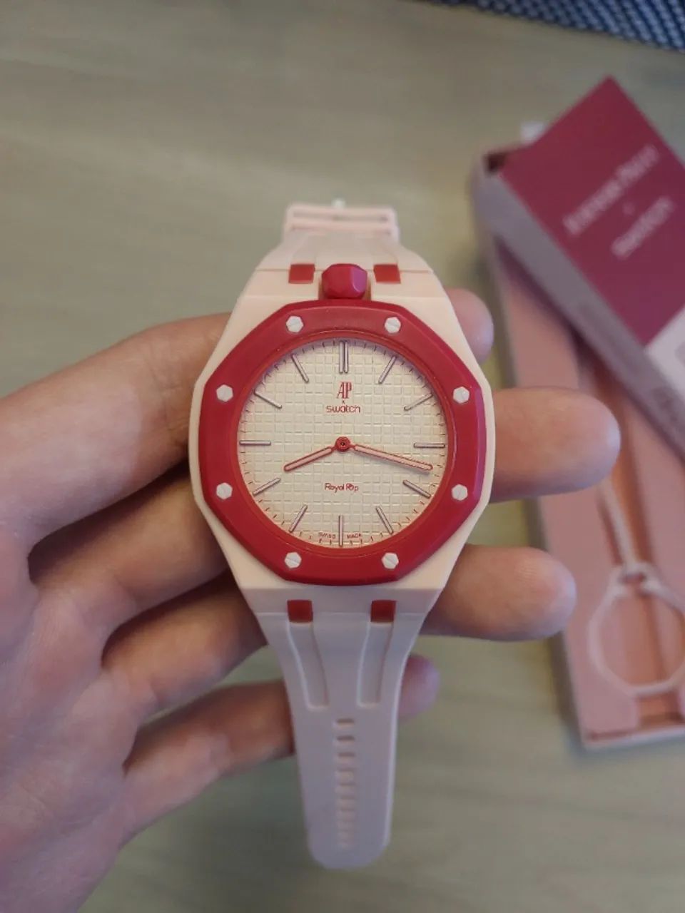 Relógio Swatch x AP Royal Pop "Otto Rosso" - Foto 2
