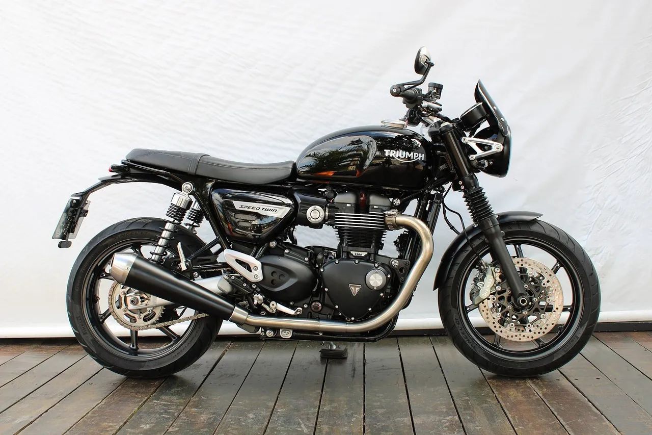 TRIUMPH SPEED TWIN