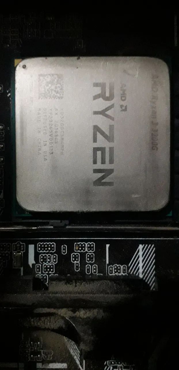 RYZEN 3 3200 G