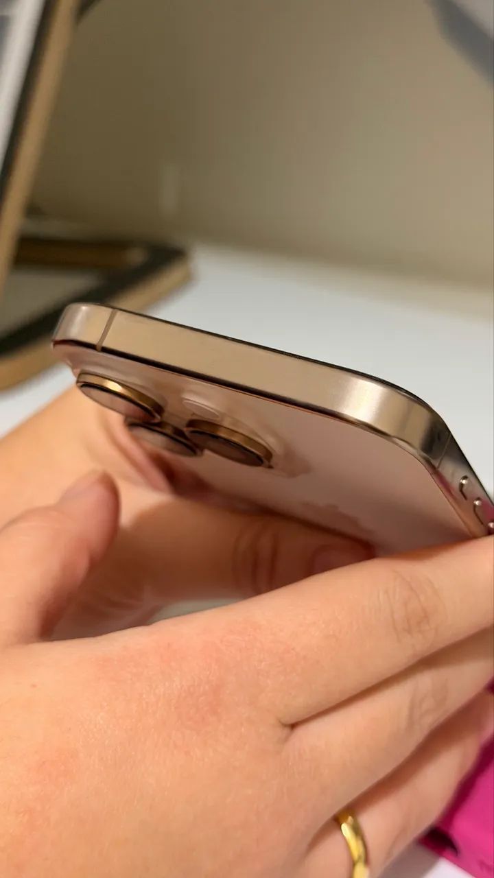 iPhone 16 Pro - Saúde da bateria 99% - Foto 2