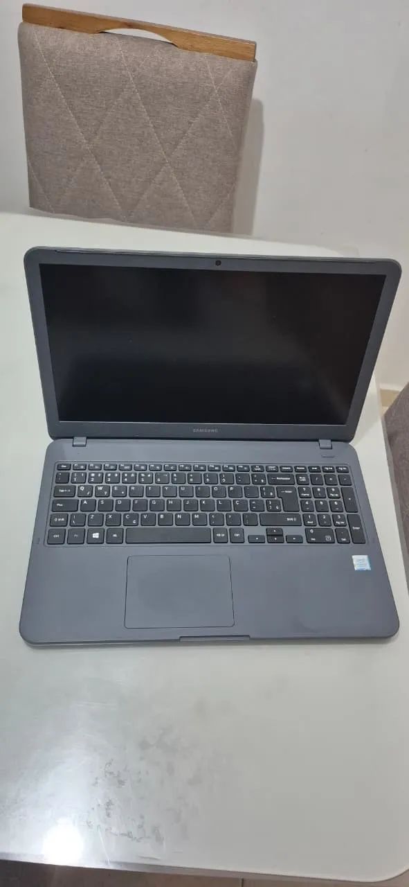 Notebook Samsung Essentials E30 Tela Full HD + SSD 240GB