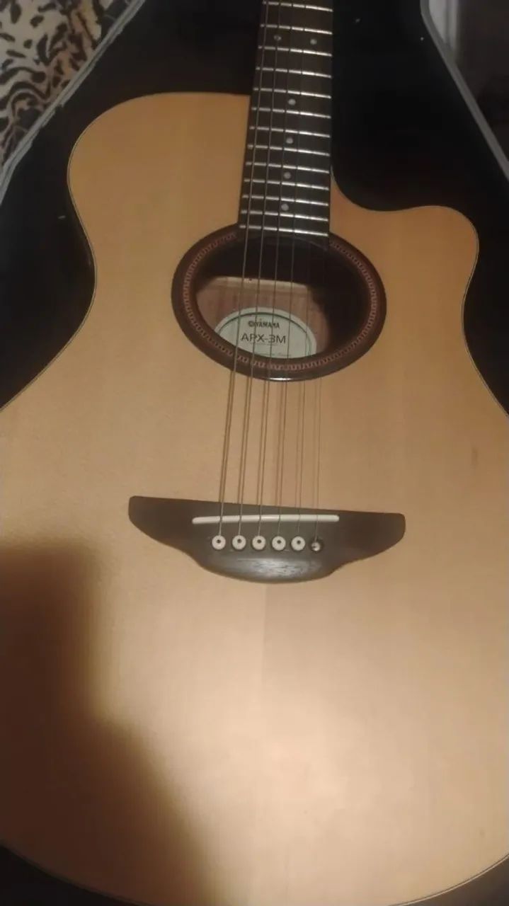 Violão em ótimo estado com case  - Foto 4