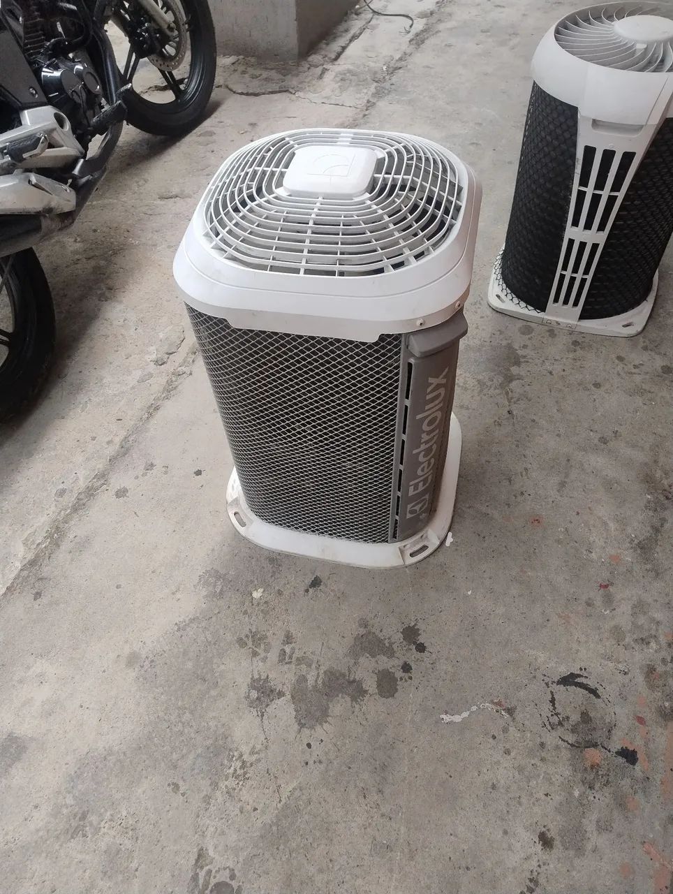 Condensadora de 12 mil BTUs Eletrolux 
