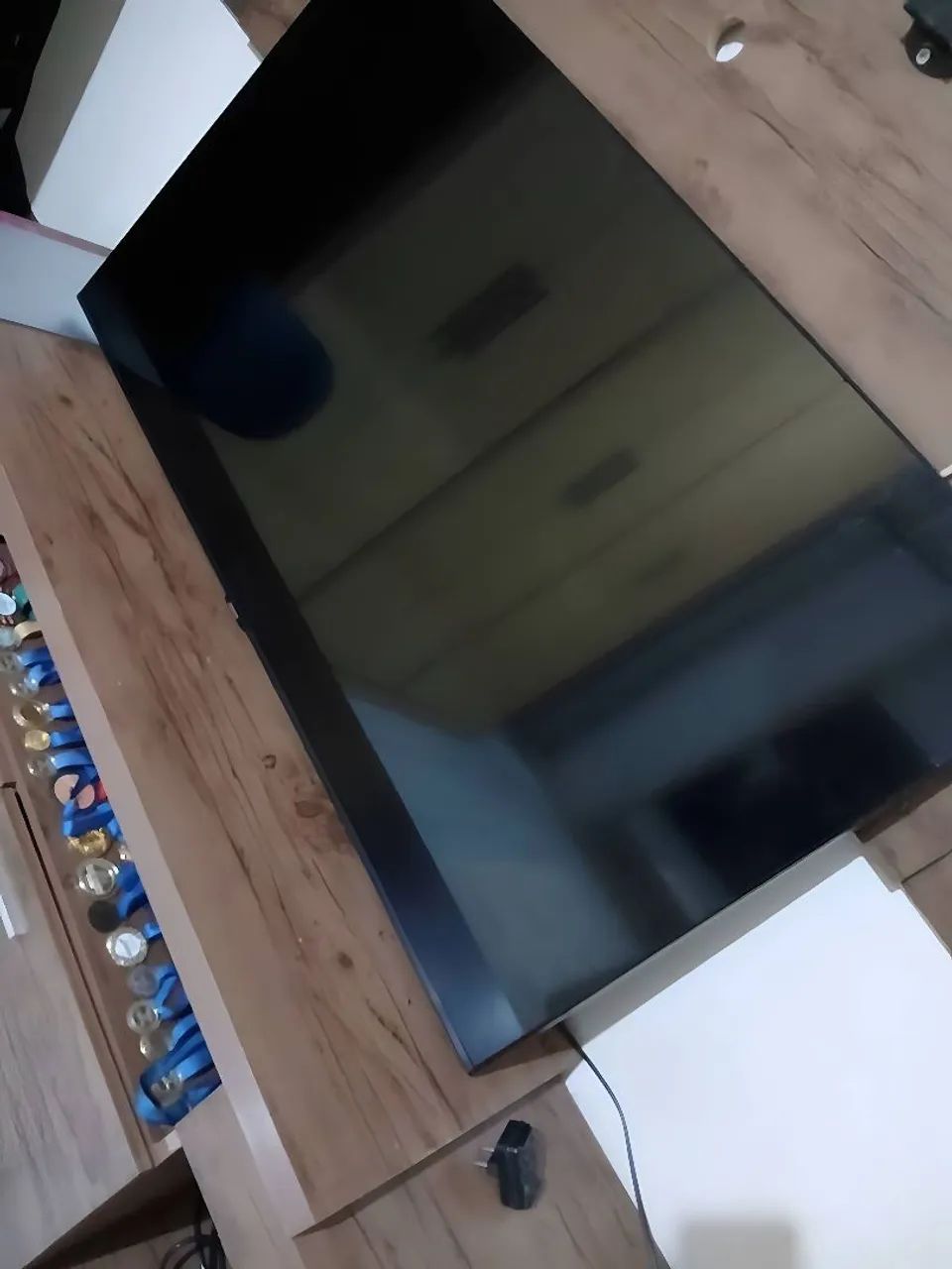 Vende - se Televisão 