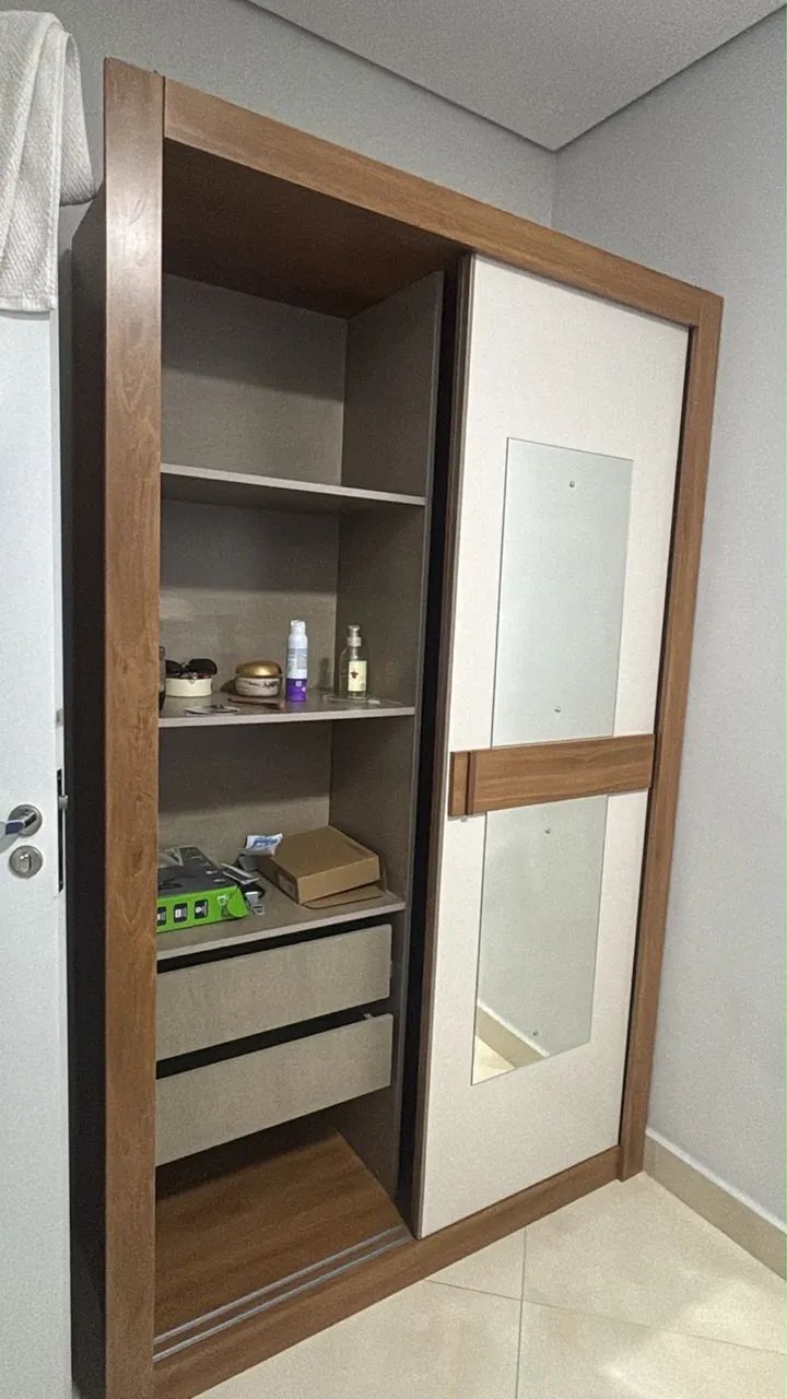 Vendo guarda roupa 