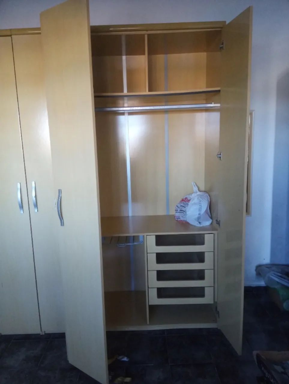 Guarda roupa 8 portas - Foto 2